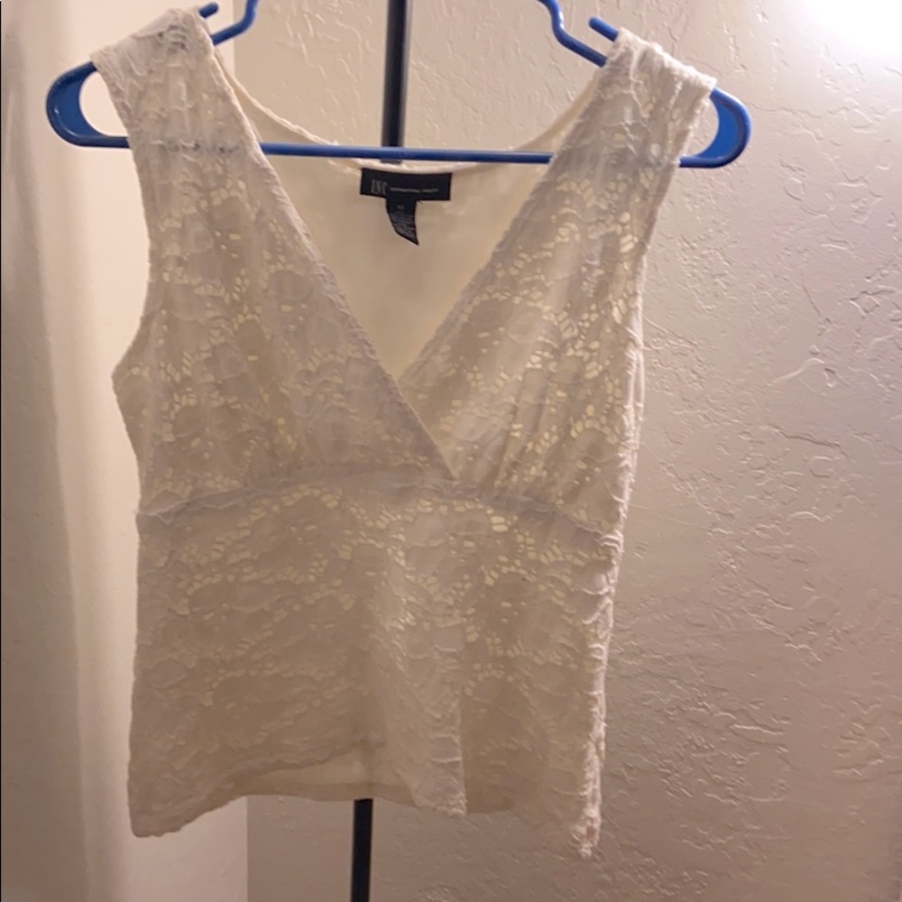 INC International Concepts white detailed M tank